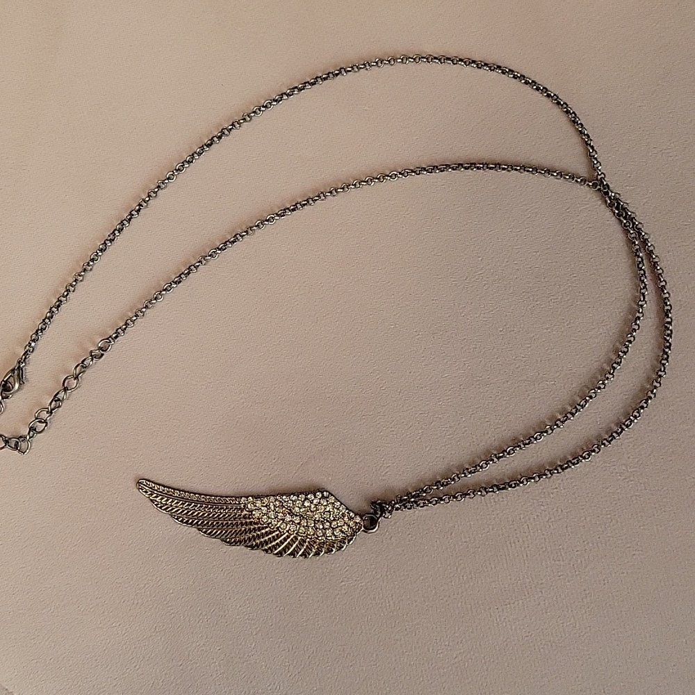 Wing Pendant Necklace